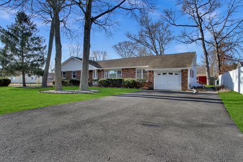 423 Leanora St, Brick, NJ 08723 photo 4