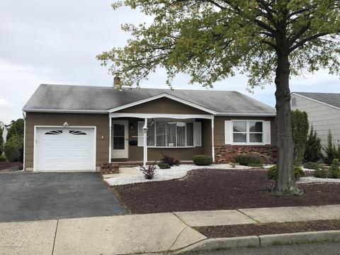 13 Mapleton Rd, Toms River, NJ 08757 photo 2