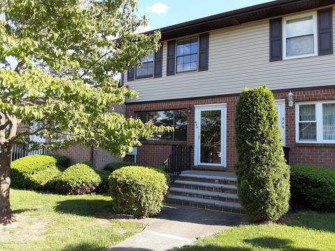 944 Sylvia Ct, Brick, NJ 08724 photo 2