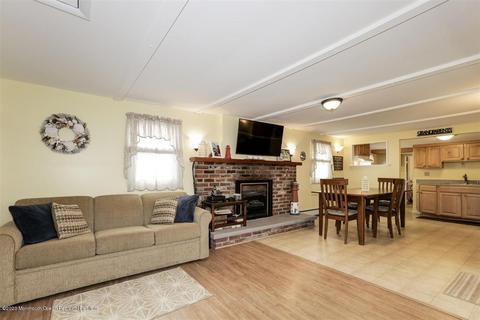 87 Baltic Ave, Waretown, NJ 08758 photo 5