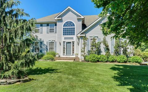 2389 Apple Ridge Cir, Manasquan, NJ 08736