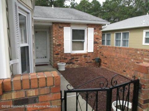 75 Meadowbrook Rd, Brick, NJ 08723 photo 4