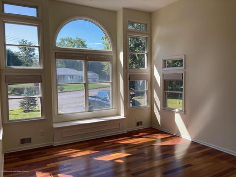 34 Shelbern Dr, Lincroft, NJ 07738 photo 5