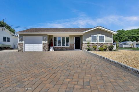 1229 Taurus Ct, Forked River, NJ 08731 photo 2