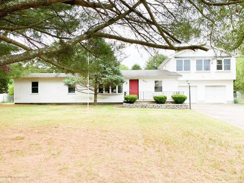 305 Sapphire Dr, Jackson, NJ 08527 photo 1