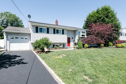 109 Lee Dr, Middlesex, NJ 08846 photo 5