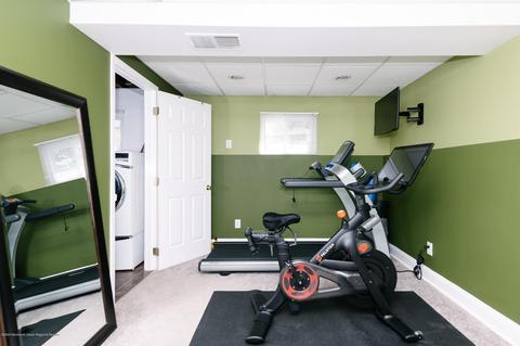 109 Lee Dr, Middlesex, NJ 08846 photo 33