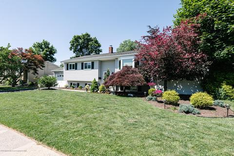 109 Lee Dr, Middlesex, NJ 08846 photo 3