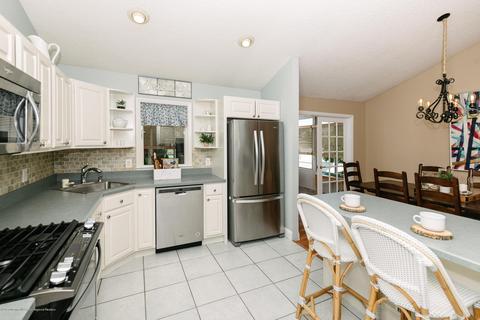 109 Lee Dr, Middlesex, NJ 08846 photo 16