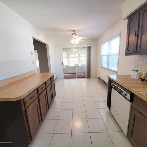 25 Bow Dr, Brick, NJ 08723 photo 4