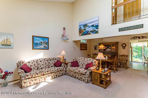 776 Constitution Dr, Brick, NJ 08724 photo 4