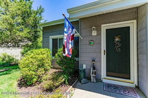 776 Constitution Dr, Brick, NJ 08724 photo 2