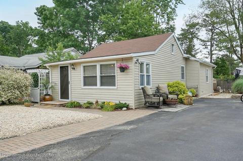 141 Pinehurst Rd, Brick, NJ 08723 photo 2