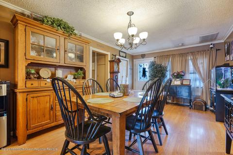 47 Walnut St, Edison, NJ 08817 photo 5