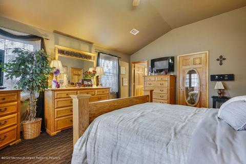 47 Walnut St, Edison, NJ 08817 photo 22