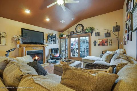 47 Walnut St, Edison, NJ 08817 photo 14