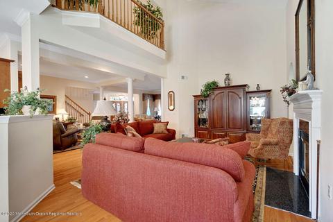 17 Longport Ct, Waretown, NJ 08758 photo 10