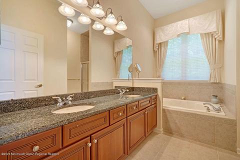 17 Longport Ct, Waretown, NJ 08758 photo 25