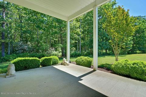 17 Longport Ct, Waretown, NJ 08758 photo 3