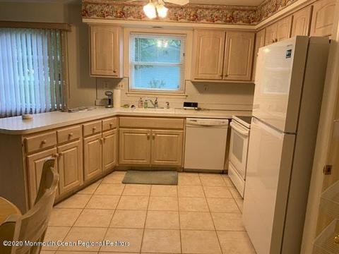 10 Burns Ct, Brick, NJ 08724 photo 2