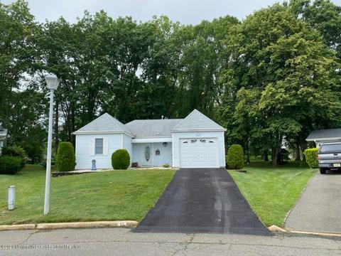 10 Burns Ct, Brick, NJ 08724 photo 1