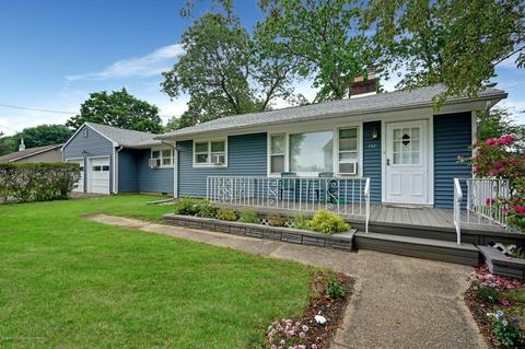 757 Acorn Dr, Brick, NJ 08723 photo 1