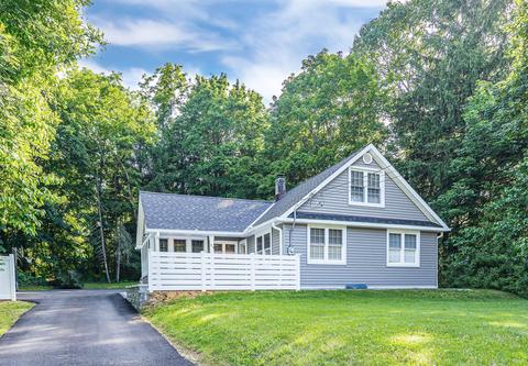 34 School Rd E, Marlboro, NJ 07746 photo 4
