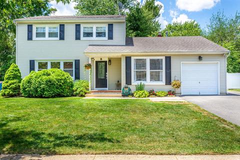 8 Deer Ln, Jackson, NJ 08527 photo 2
