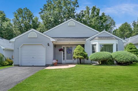 13 Chipmunk Dr, Brick, NJ 08724 photo 1
