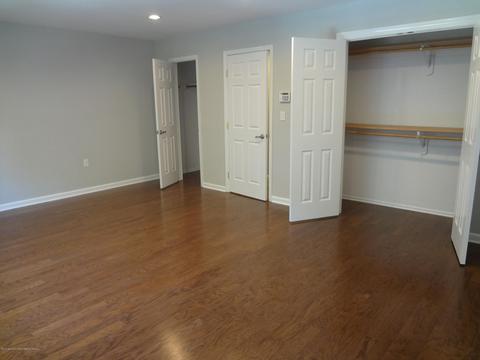 34 Bramble Ln, Matawan, NJ 07747 photo 10