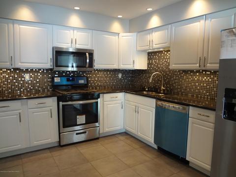 34 Bramble Ln, Matawan, NJ 07747 photo 2