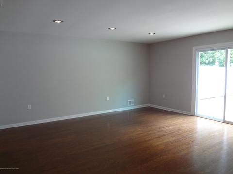 34 Bramble Ln, Matawan, NJ 07747 photo 7