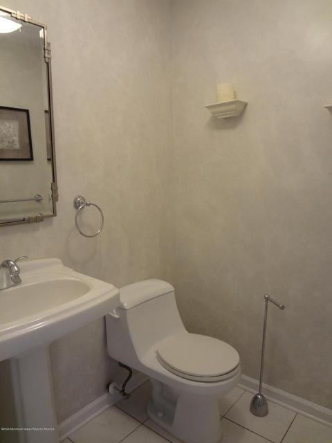 34 Bramble Ln, Matawan, NJ 07747 photo 8
