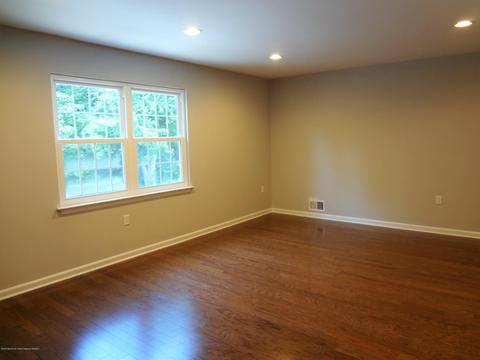 34 Bramble Ln, Matawan, NJ 07747 photo 9