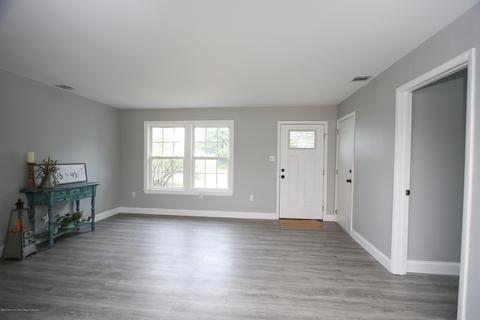 418 Cheyenne Dr, Waretown, NJ 08758 photo 2