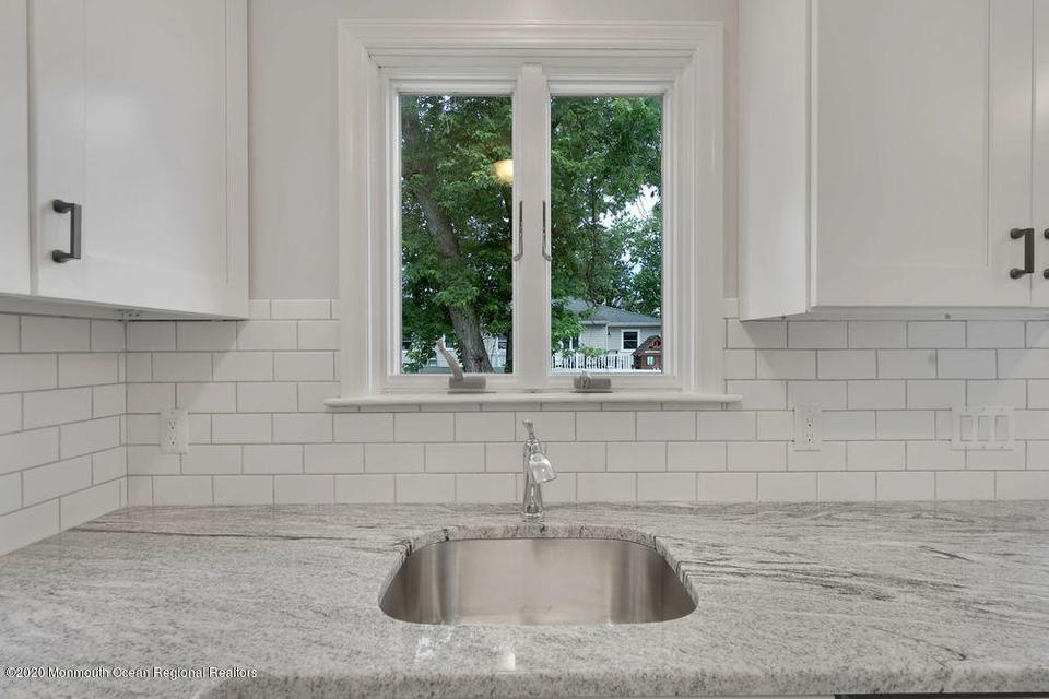  844 Anchor Ave, Beachwood, NJ 08722 photo 22