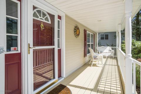 571 Constitution Dr, Jackson, NJ 08527 photo 6