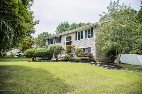 92 Buckingham Dr, Jackson, NJ 08527 photo 1
