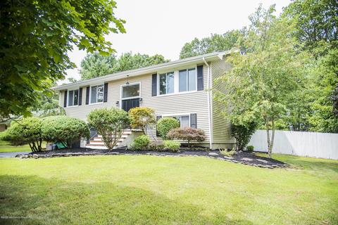 92 Buckingham Dr, Jackson, NJ 08527 photo 3