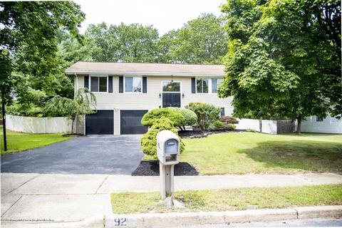 92 Buckingham Dr, Jackson, NJ 08527 photo 2
