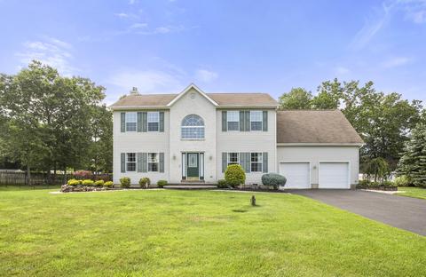 4 Mitchell Ct, Jackson, NJ 08527 photo 2