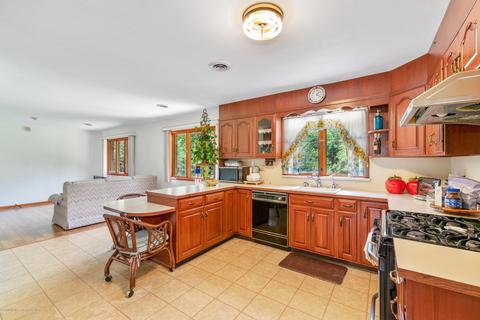 40 Pine St, Old Bridge, NJ 08857 photo 18