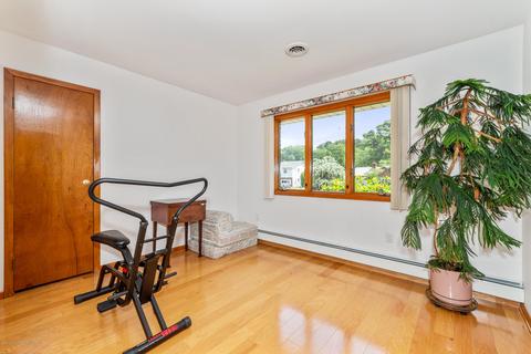 40 Pine St, Old Bridge, NJ 08857 photo 22