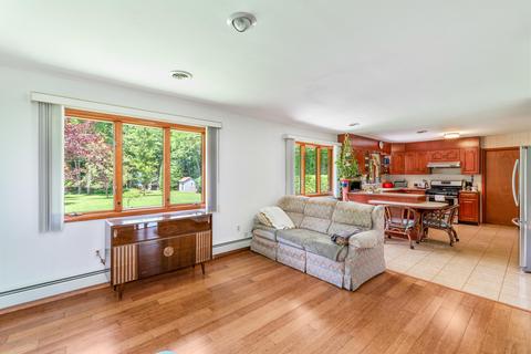 40 Pine St, Old Bridge, NJ 08857 photo 15