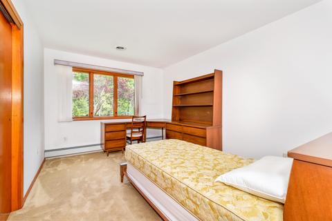 40 Pine St, Old Bridge, NJ 08857 photo 29