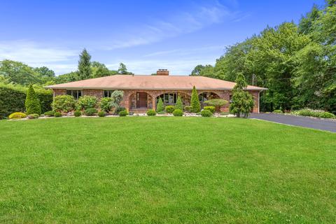 40 Pine St, Old Bridge, NJ 08857 photo 2