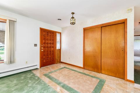40 Pine St, Old Bridge, NJ 08857 photo 8