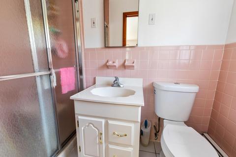 40 Pine St, Old Bridge, NJ 08857 photo 28