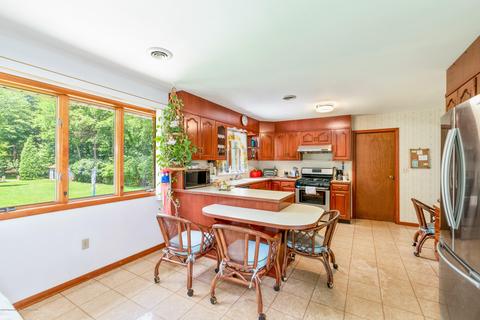 40 Pine St, Old Bridge, NJ 08857 photo 16