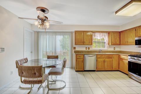 3 Warne Rd, Old Bridge, NJ 08857 photo 10